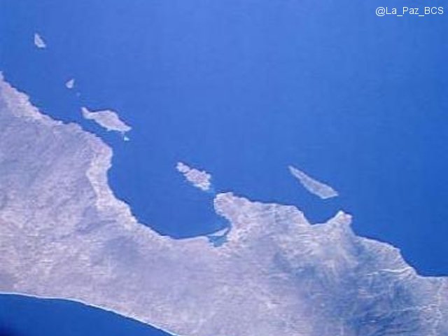 #LaPazBCS and a section of <a href="/BajaSurMexico/">Baja Sur Mexico</a> from space - looks fine, no matter from where you look :) It's our home!