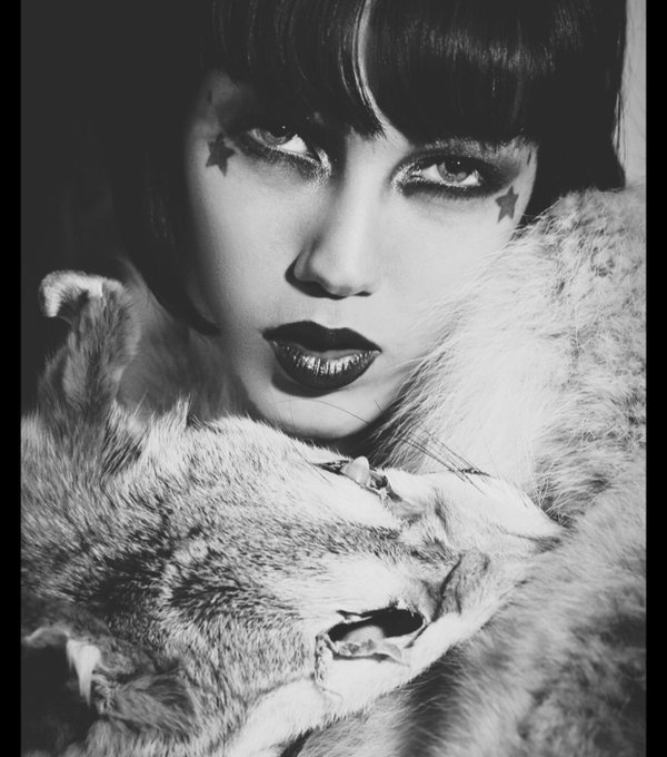 The beautiful dead things in life.... https://t.co/UILACmFcK6<a href="/tag/keepyourclotheson"class="tags"><span>#keepyourclotheson</span></a>