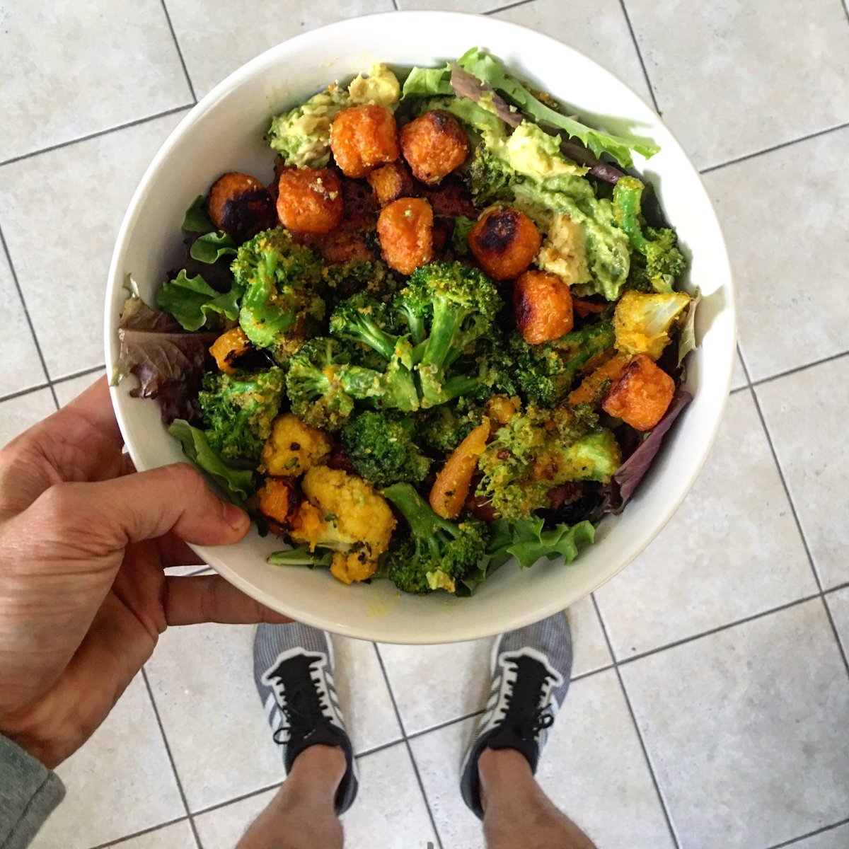 Lunch / <a href="/DundasFit/">DundasFit</a>
Turmeric veggies 
Baked sweet potato 
Baked squash
Avocado
Organic beef sausage
Olive oil
Greens