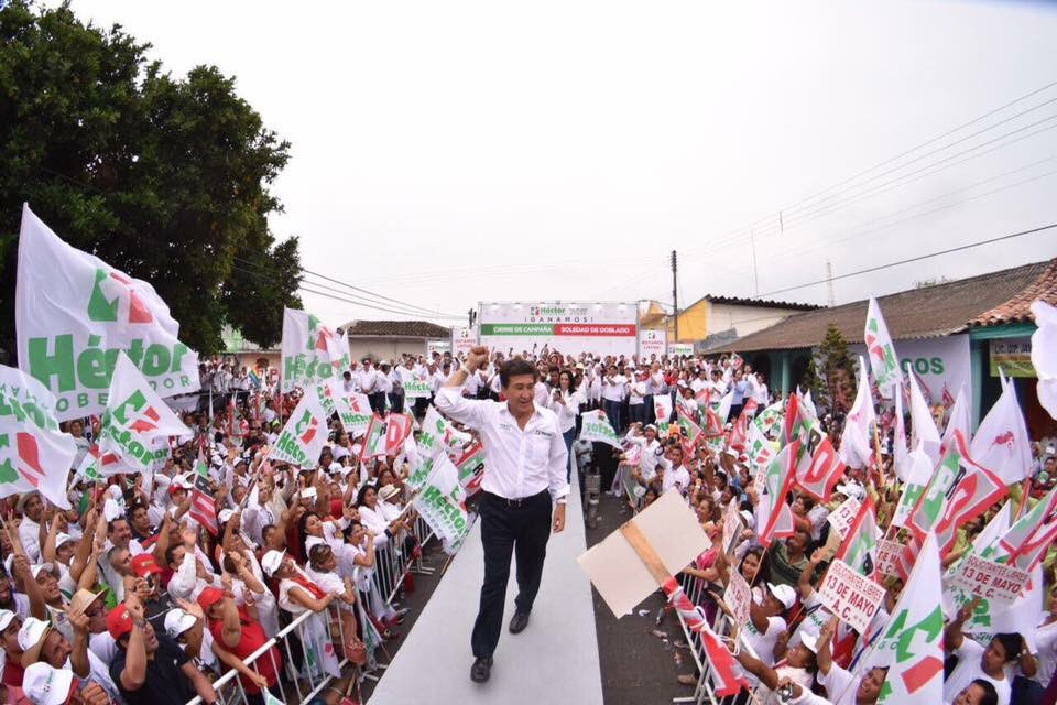 LilyUrib's tweet photo. Gran cierre de campaña de @HectorYunes 
El #5DeJunio #PorTuFamiliaVotaPRI #EstamosListos para #UnNuevoVeracruz ✅ https://t.co/iLf58wndUM