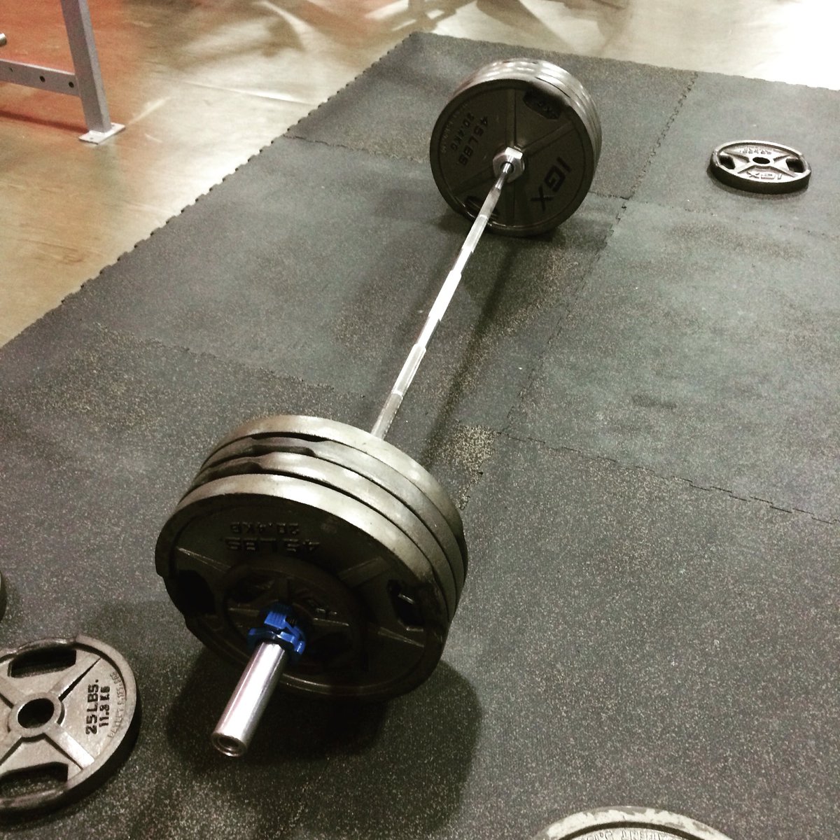bulkysquirrel77's tweet photo. Last weeks deadlift session with my girl yielded a pr for me at 425 and her at 185 .. https://t.co/NvdXRJf88o