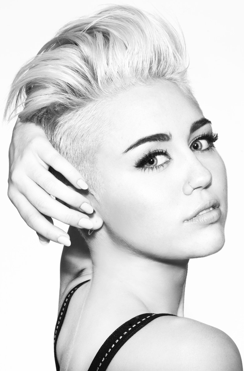 Miley_Japan tweet picture