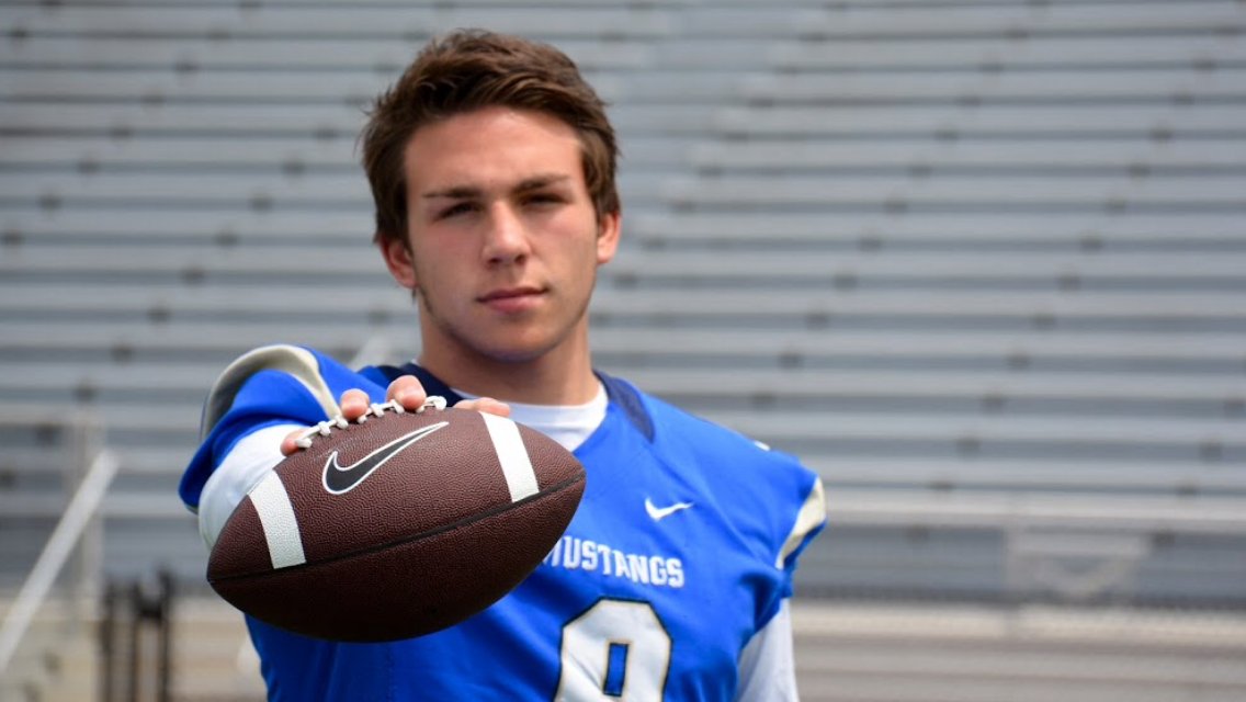 Now On OKPreps: <a href="/OologahF/">Oologah Football</a> DE Brock Martin (@BTMartin09) commits to Oklahoma State. #OKPreps 
okpreps.com/2016/06/02/bro…