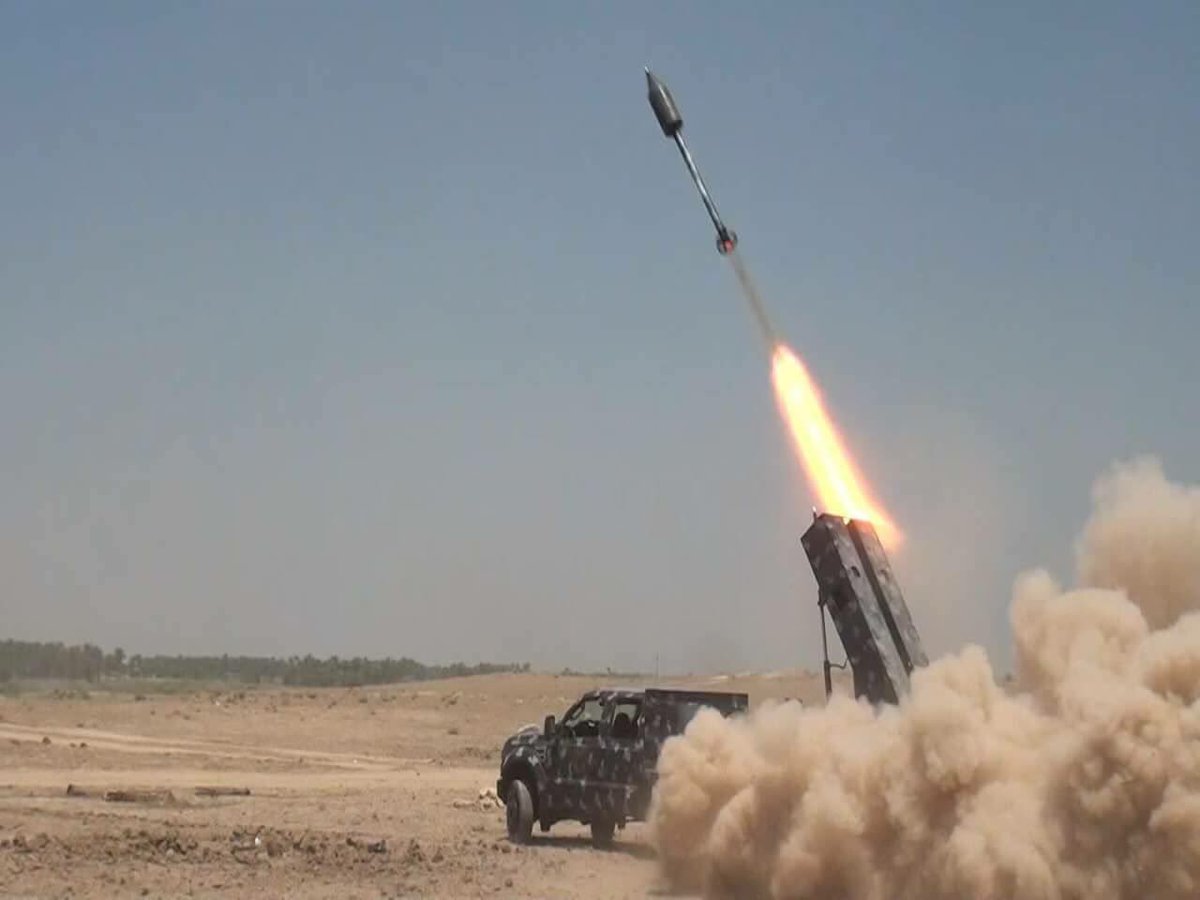 الشرطه الاتحاديه العراقيه تنصب منصات صواريخ محليه الصنع على عربات Ford F-350  Cj7-vByWEAAOID4