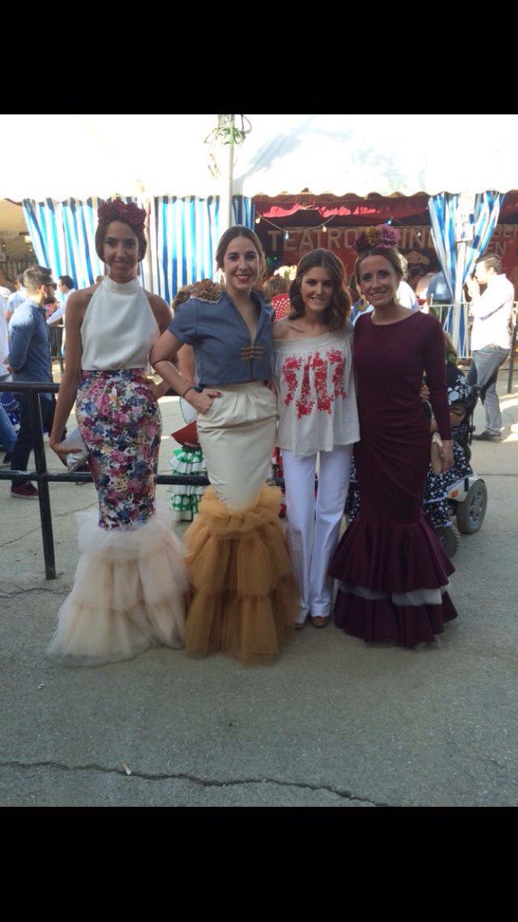 AndCreaModa's tweet image. Diseños #MarinaVillalón #colección #ModaFlamenca #diseñadora #Feria #Corpus #Granada #Flamenca