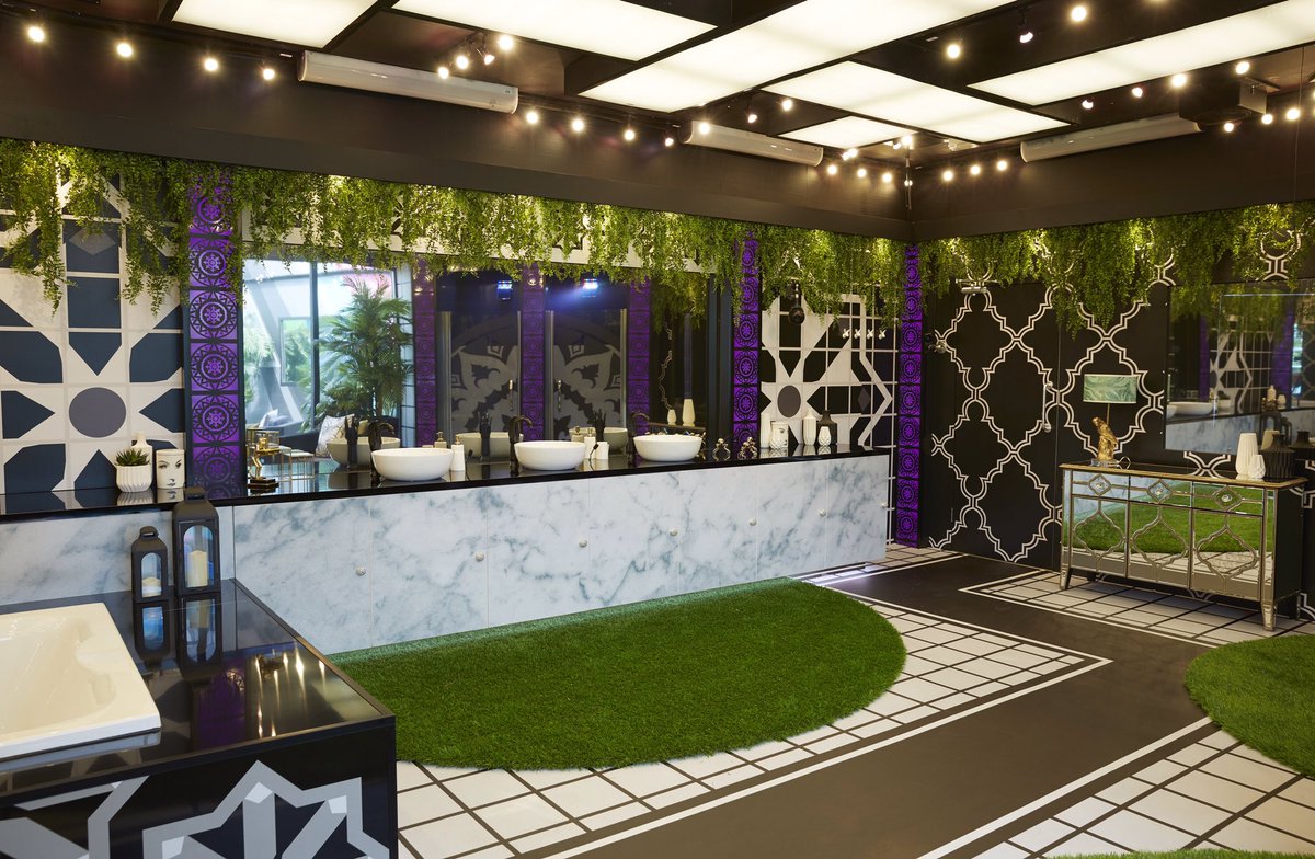 EmmaWillis's tweet photo. Ladies and gents... here's your very first look at the Big Brother 2016 House!🙌🏻🙌🏻😝 @BBUK #BBUK https://t.co/ngg5QkLSFY