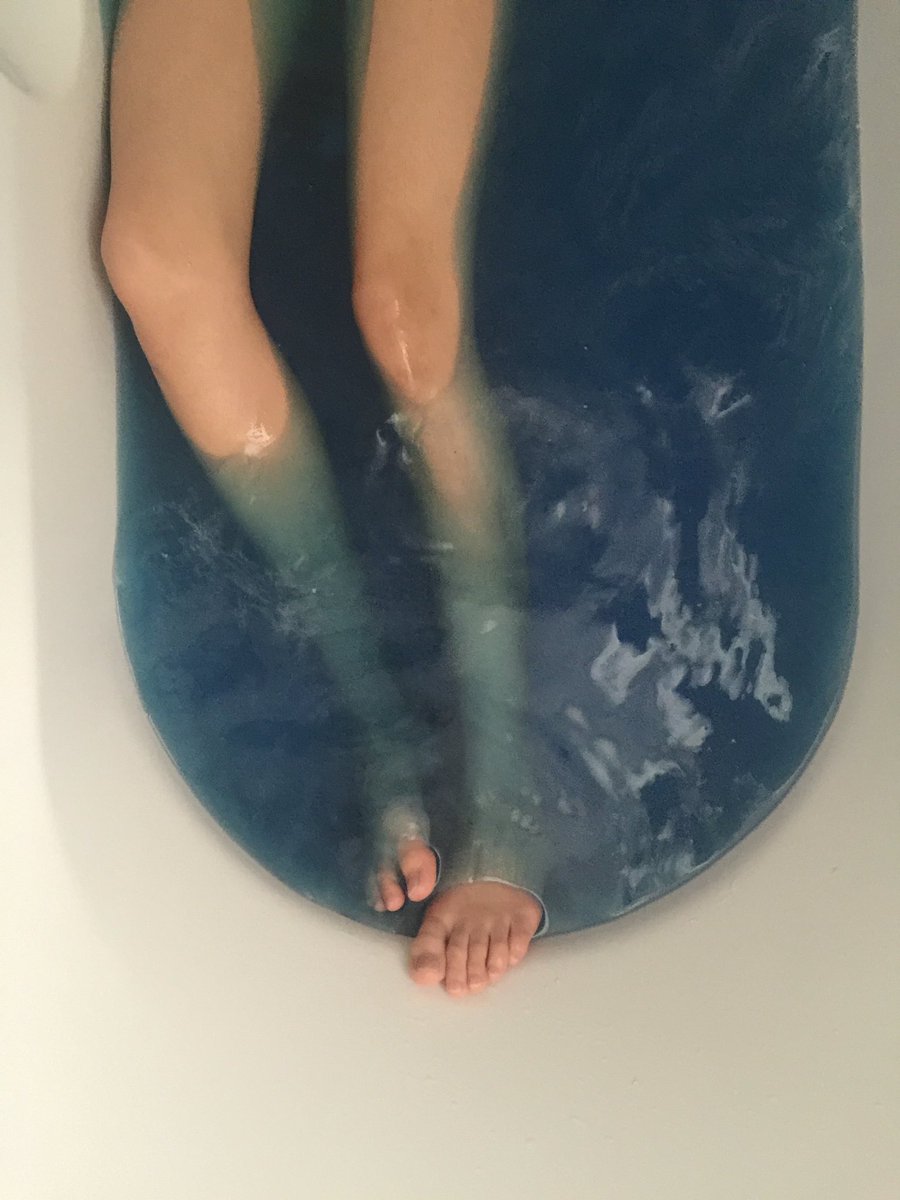 artemiki's tweet image. Happy feet #firstdaysofsummer