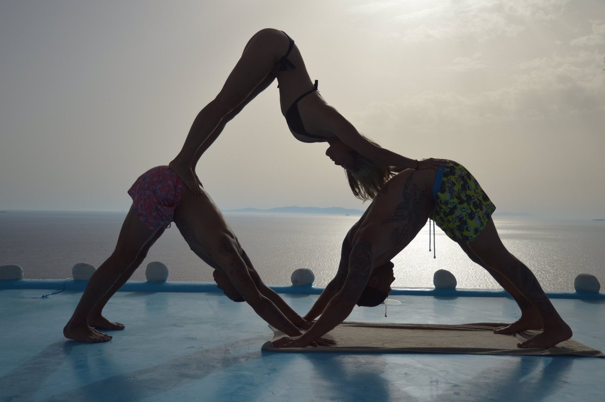 Calum Best Official on X: Morning, throwing some crazy poses with 2 very  yoga knowledgable @sarahhighfield @BeTheFittestCom at @heliosretreats   / X