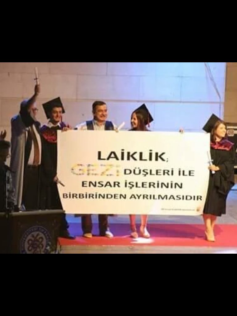 MetinUca's tweet photo. Yaşayın gençler benim de bundan sonraki laiklik tanımım budur😄 işte bu yaratıcı mizahınızdan, aklınızdan korkuyorlar https://t.co/pE1KTBOIVm