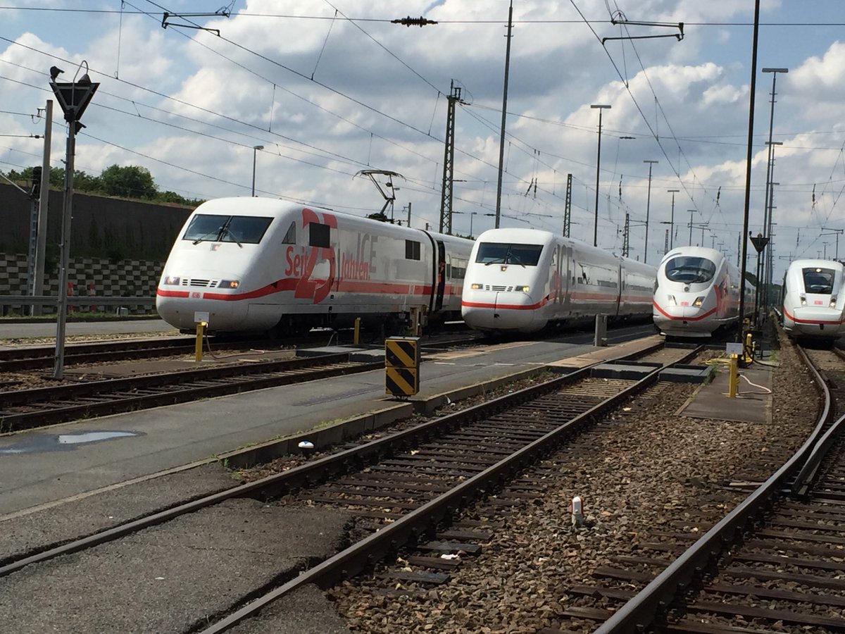 Congratulations <a href="/DB_Bahn/">Deutsche Bahn Personenverkehr</a> #ICE25! What a rare picture of all #ICE generations incl #ICE4 from <a href="/Siemens/">Siemens</a>.