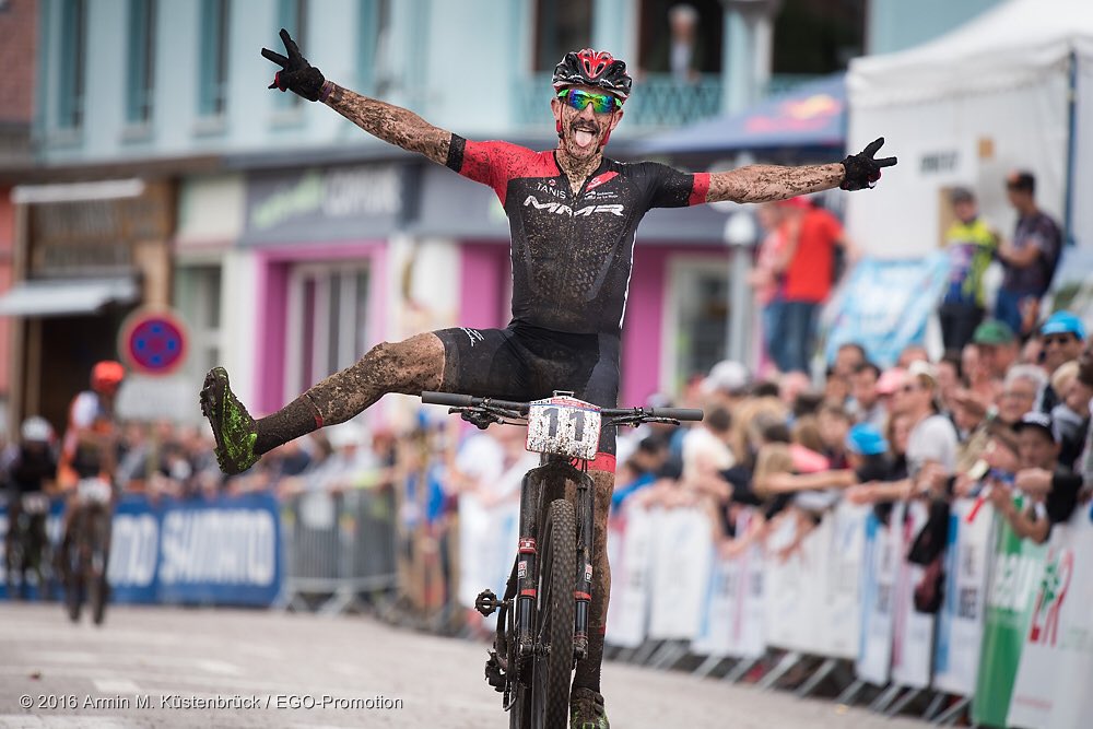 colomacarlos's tweet photo. Buenos días a todos !!
.
#ucimtbwc #worldcupmtb #worldcup #enjoy #mtb #xco #btt #MMRFRT #rotor #rotorinpower #spiuk https://t.co/cAqzUgfo51