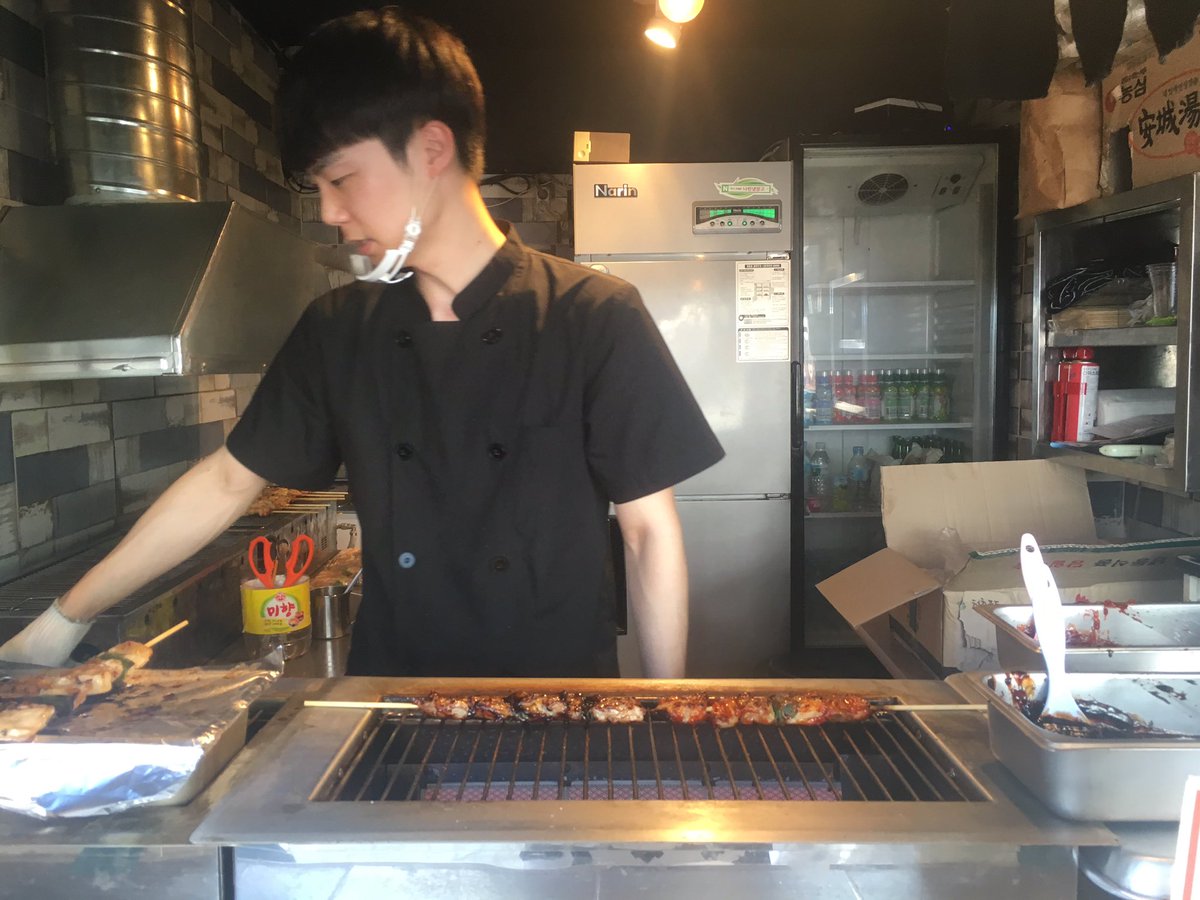 UnderbedDara's tweet photo. ของฝากแดนกิมจิค่ะ อปป้าน่ารักมากกก!!

พิกัด Bukchon Village ค่ะ

#korea #ใต้เตียงดารา #ใต้เตียงอปป้า https://t.co/c7KQ3UHH9A
