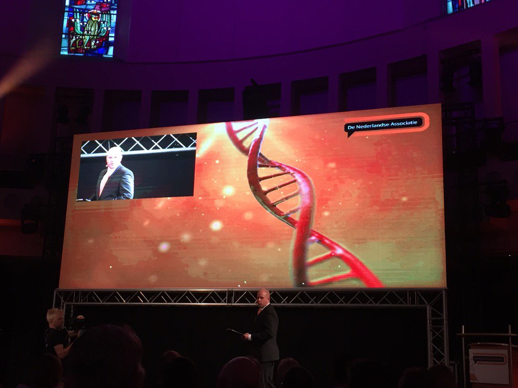Lets go!! Start met Arthur @TuuRTweetS vz van DNA #wijzijdnA