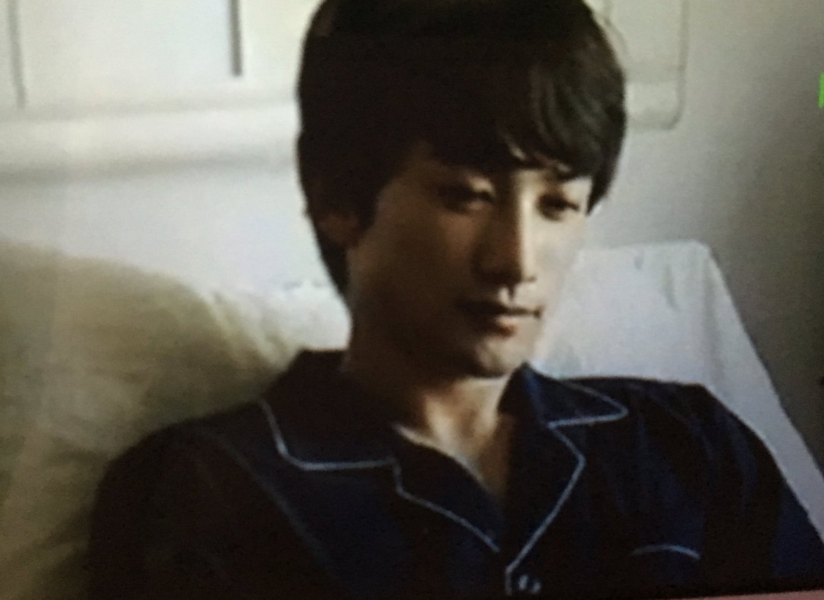 えみな Pa Twitter High Lowの7話 30秒ほど ノボルのシーンが パジャマ姿 もうすぐ退院らしい 後遺症とかなさそうでよかった 復活したノボル 情報屋としての活躍も楽しみだなぁ 町田啓太 High Low ノボル