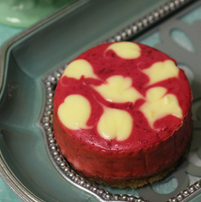 CHEESECAKE BURLESQUE A LA BETTERAVE troismadeleines.com/blog/cheesecak…