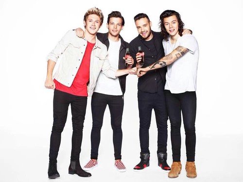 1D_over18's tweet photo. #teenchoice #ChoiceSongGroup @onedirection RT x vote https://t.co/XsLH7vWGbM
