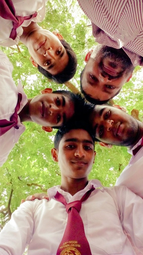 AyaAzRM's tweet image. It's the different selfi with our accounting Prince ABDULLAH sir and my fellows...