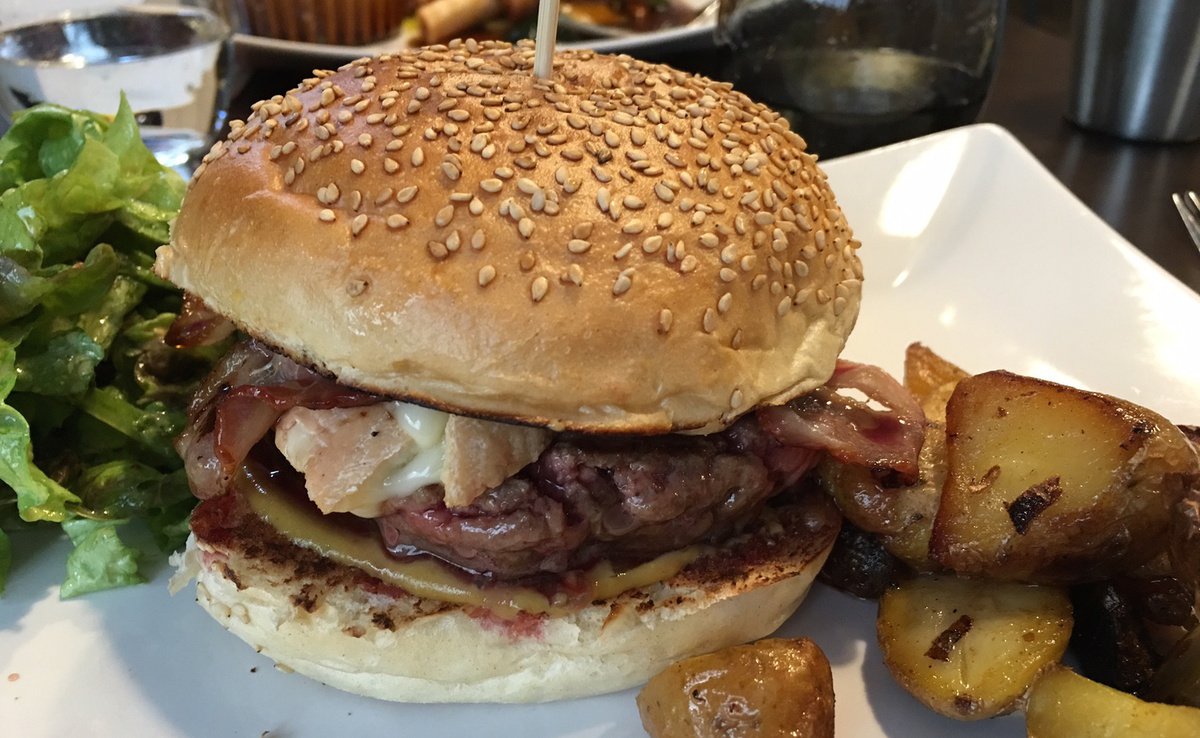 c_agentsFR's tweet photo. Le restaurant Au Pré Fleuri à #Lyon recherche un chef de cuisine : https://t.co/Z4LCBhGLYV #Emploi #Restauration https://t.co/K4UiJhyXwd