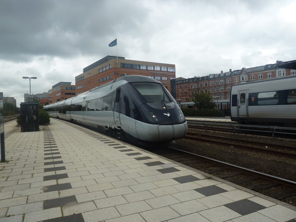 JonMathorne's tweet image. Nu skal det være slut med at vente på toget i evigheder. bit.ly/1Uw2GB0 #dkvid #innofond