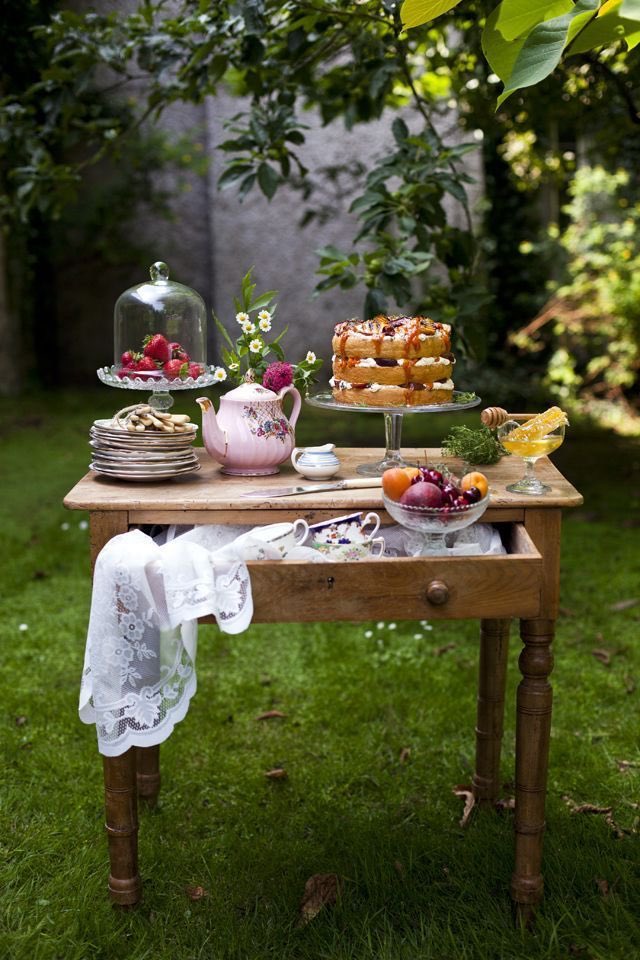 Garden party on August the 13th in aid of <a href="/hospiceuk/">Hospice UK</a>. Such a worthy cause so show your support! #ThursdayThoughts