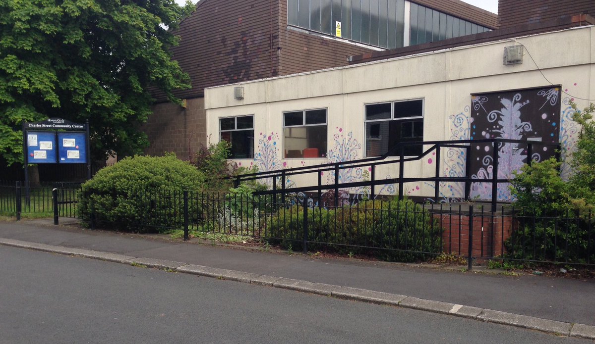 heaton_voice's tweet image. Great to see Charles St back in use. Check out @SmallHutArts -- lots going on!