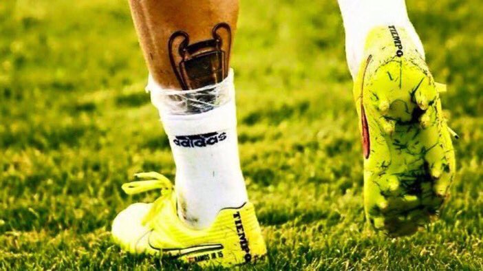 UberFootbalI's tweet image. Sergio Ramos' left leg has more Champions League trophies than Arsenal.