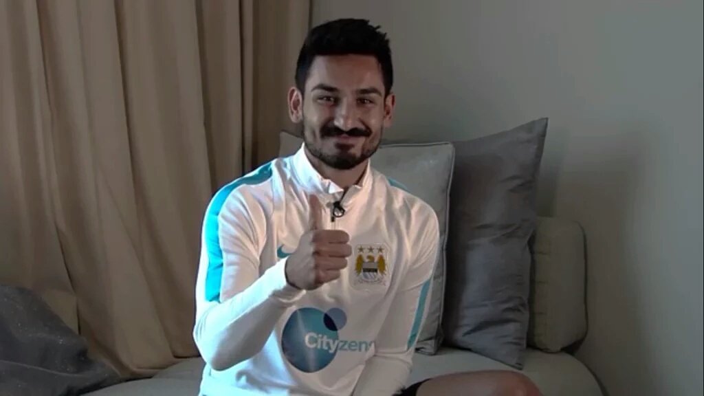 MCSCIndonesia's tweet photo. Gundogan: "Ini mengapa aku sangat bahagia bergabung dengan keluarga Manchester City." #WelcomeIlkay https://t.co/c5k9VD11SN
