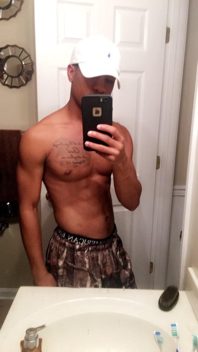 _deandrejackson's tweet photo. @TheMelaninPlug Its my first but more will come. 🙄🤘🏽 #TattedTwitter https://t.co/DY9C6Bea8u