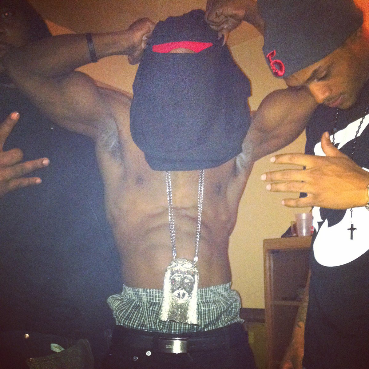 GLightThe5's tweet photo. NewYork Bad guys! Talk to us Nice! #WeBeThe5 we are the streets! #RappersExposed @FREDTHEGODSON https://t.co/ObYNquxSjJ