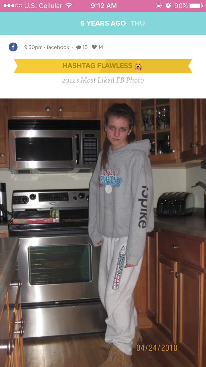 mel_whereische's tweet photo. Idk how I feel about this being my most liked picture of 2011 #flawless https://t.co/FvuynOf3Cc