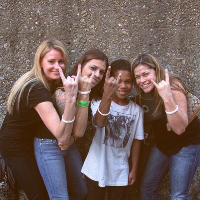 2010 at a <a href="/u2/">U2</a> concert in #Oakland #California where these lovely people were posing for… instagram.com/p/BGHVzC8LxlF/