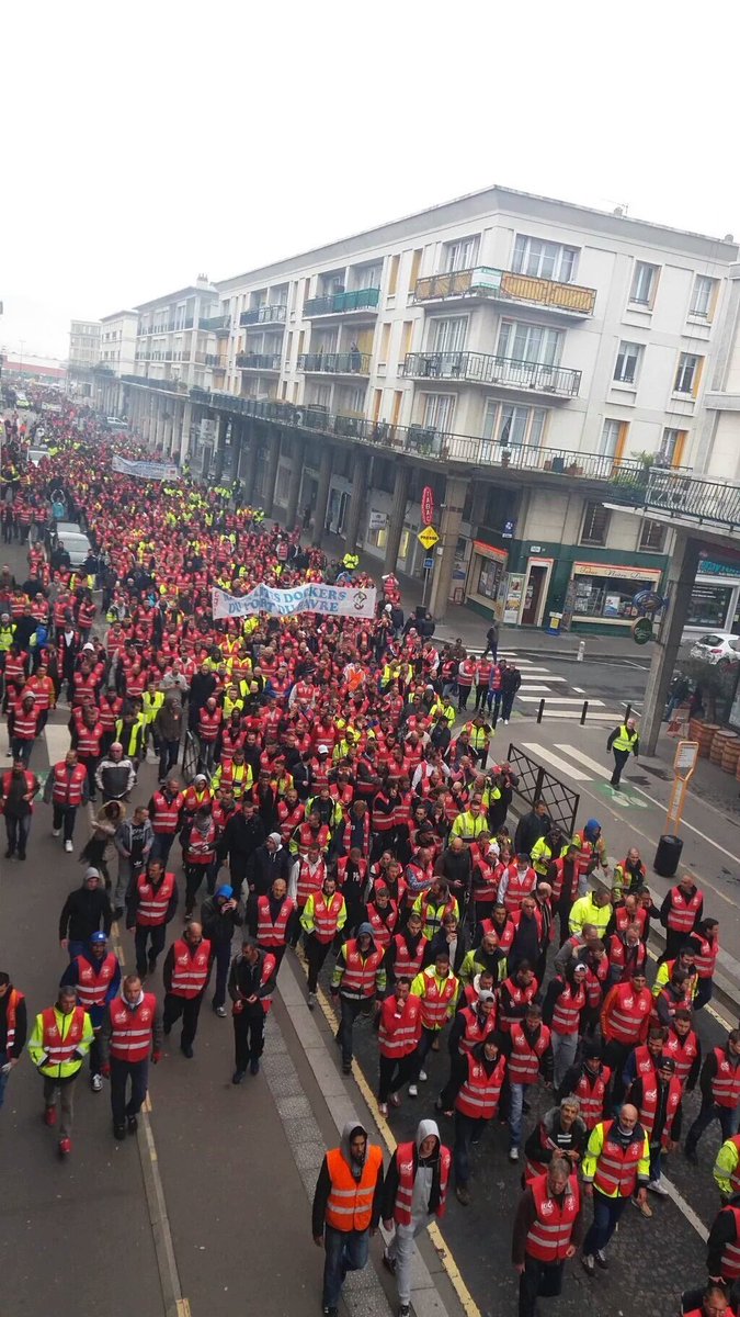 syndicalisms's tweet photo. #France: Dockworkers rally today in Le Havre and join strike. #manif2juin #LoiTravail via @_ju1_ https://t.co/mjSgcZQDzb