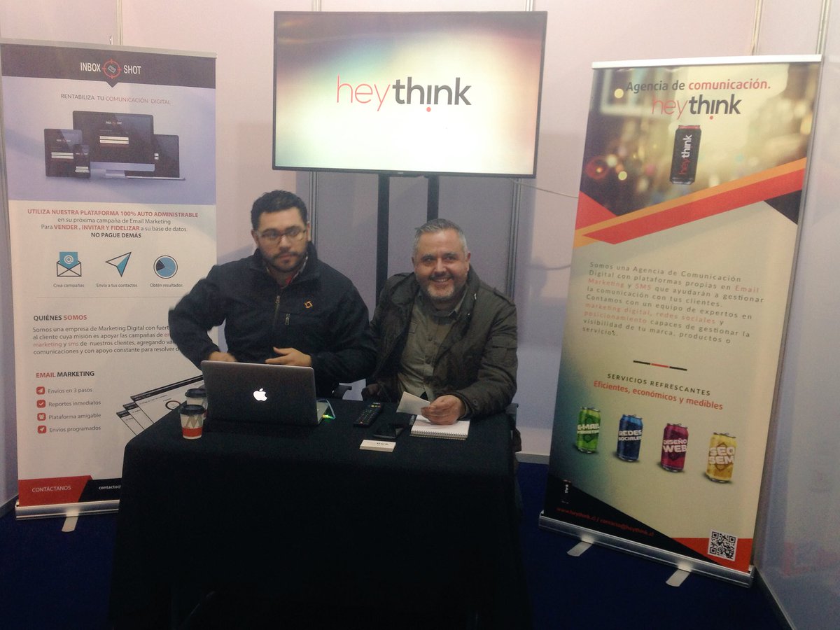 _HeyThink's tweet image. Nuestro equipo trabajando en el stand👌😎
