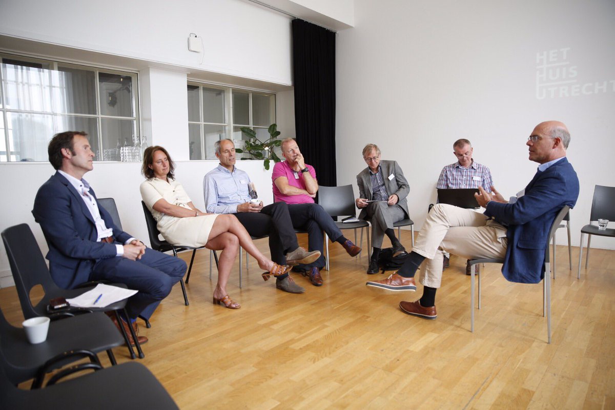 EntrepreneurHU's tweet photo. Frans Boumans op de #dagvandeovernemer met een workshop over 'Waardering en Financiering' https://t.co/lPBYnWCKvW
