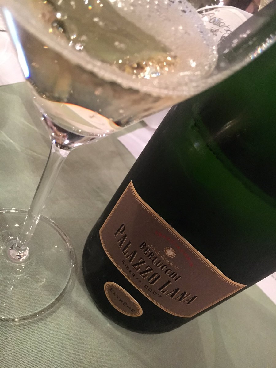 Davide_Oltolini's tweet photo. #Tasting Palazzo Lana Riserva 2007 Extreme #Franciacorta #Berlucchi at #Bollicine a Palazzo Albergati @Franciacorta https://t.co/lOAlkuQzPs