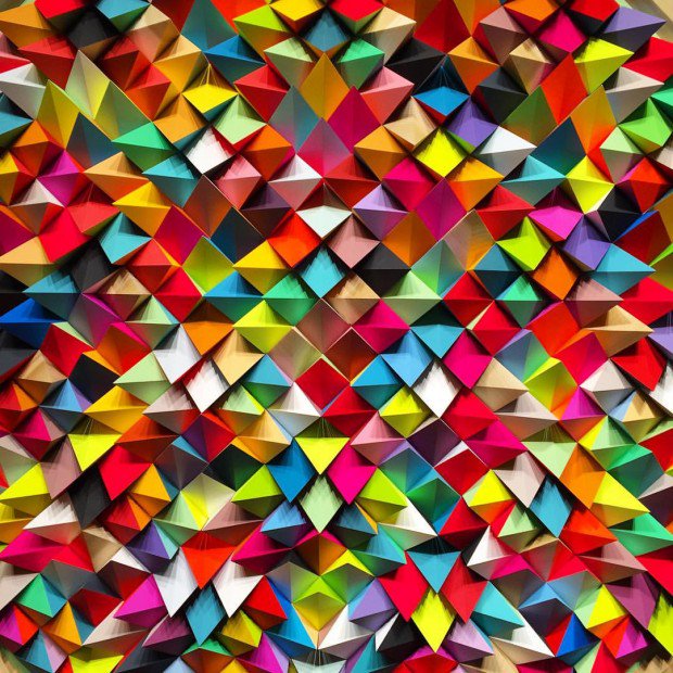 Kidsuphill's tweet photo. #StateOfGraze
#SeanNewport crée des sculptures géométriques colorées donnant l’illusion d’être parfois en mouvement. https://t.co/F1oyvDnRX6