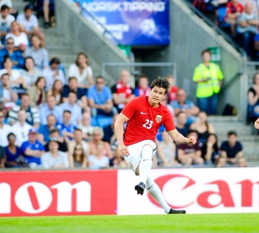 phelland8's tweet image. Morro med seier og første landslagsmål i går.
Kommer langt med en kattemyk skuddteknikk👌