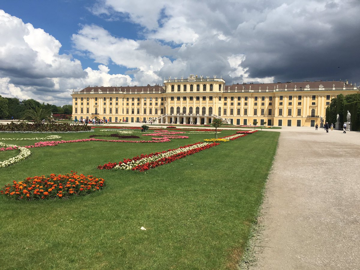Nice morning at Schonbrunn Palace - shame you're not allowed to take photos inside though!