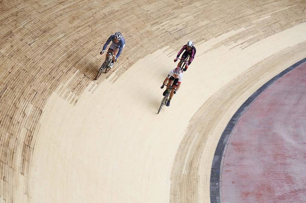 tornanti_cc's tweet image. Old and new wood at the #Vigorelli re-opening ift.tt/1ZfBiJ0