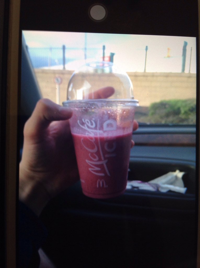 dylanbrown121's tweet photo. Come on mate @geoburrows1  not even drank out of this yet😁 @McDonalds piss take https://t.co/HN1OBbuPZi