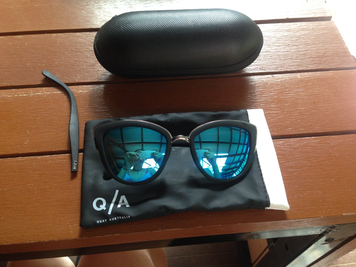 tabithafaylex's tweet photo. Hi @quayaustralia I bought these sunglasses last week and today they broke whilst I was putting them on. https://t.co/hrk2RvvsC8