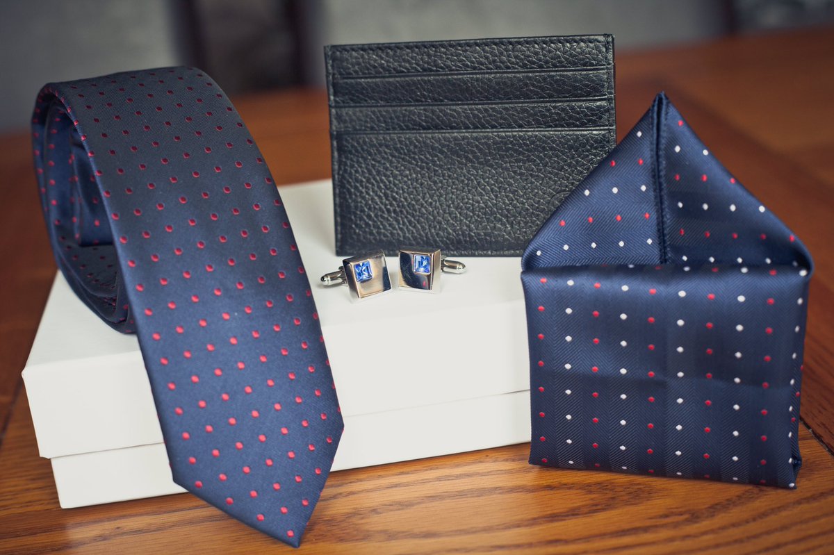 DapperSuave's tweet photo. #dappersuave #comingsoon #menswear #fashion #suits #tie #dapper #gentleman https://t.co/Q7EWofwt9M