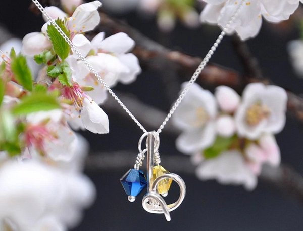 shopdan330's tweet photo. Still looking for a graduation gift? Initial necklace with school colors! #graduation #gift https://t.co/XlBNhs6xZv https://t.co/oErGjLM4cL