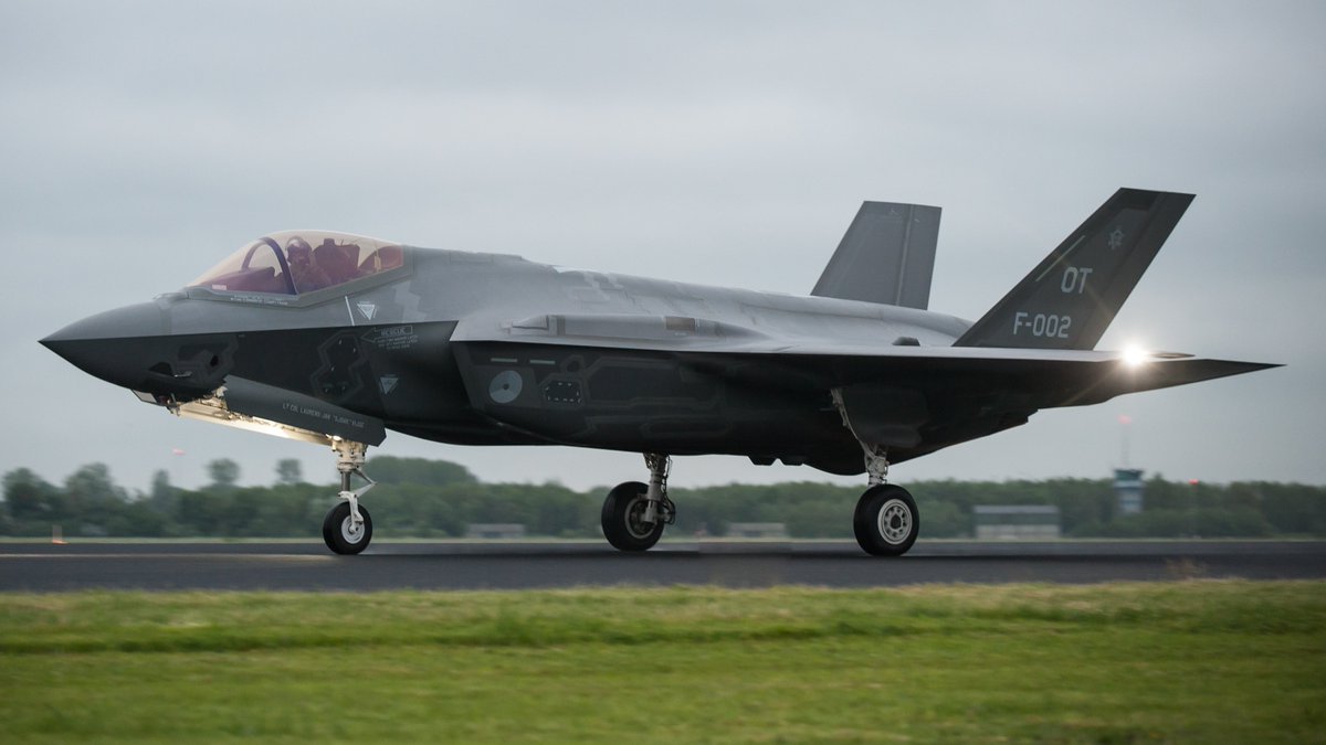 De #F35naarNL rondvlucht gaat niet door i.v.m. het laaghangende wolkendek. Blijf ons volgen voor de nieuwe datum!