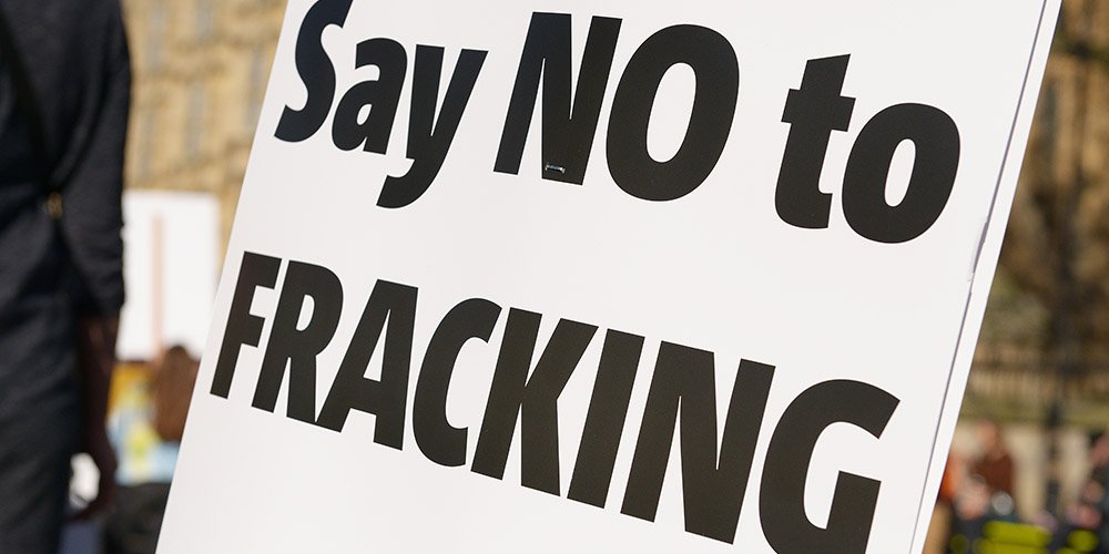 Scottish Parliament votes to ban fracking, SNP abstains bit.ly/25CB2Ls