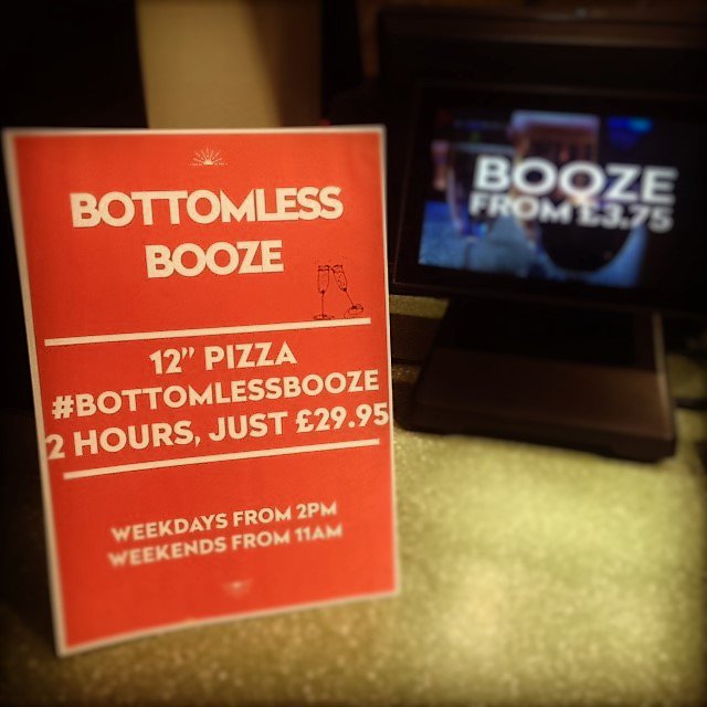 PizzaBuzzUK's tweet photo. #ThirstyThursday tonight @PizzaBuzzUK! #Bottomlessbooze for £29.95 p/h! #shoreditch #pizza #london https://t.co/dR7EwwThci