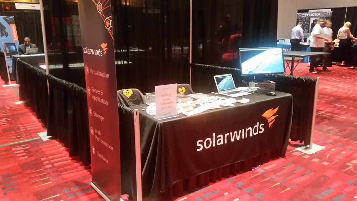 KongYang's tweet image. Me @ChrisPaap @solarwinds ready for #CLTVMUG #VirtualizationManager