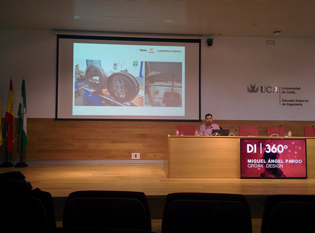RevenantRoi's tweet photo. A tope la segunda mañana de charlas en #DI360 ¡Ahora a por los talleres! 😁 https://t.co/kkax69W2ol