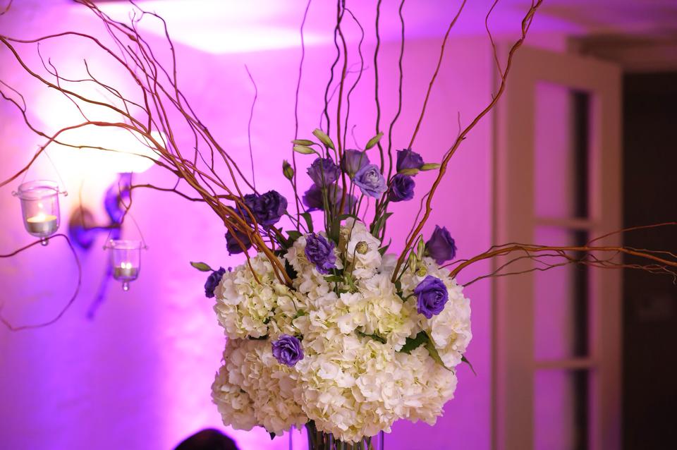 SweetTreatEvent's tweet photo. #tbt to one our favorite #weddings ! #flowers #centerpiece #purple #sweettreatevents https://t.co/GdqbXV2alJ