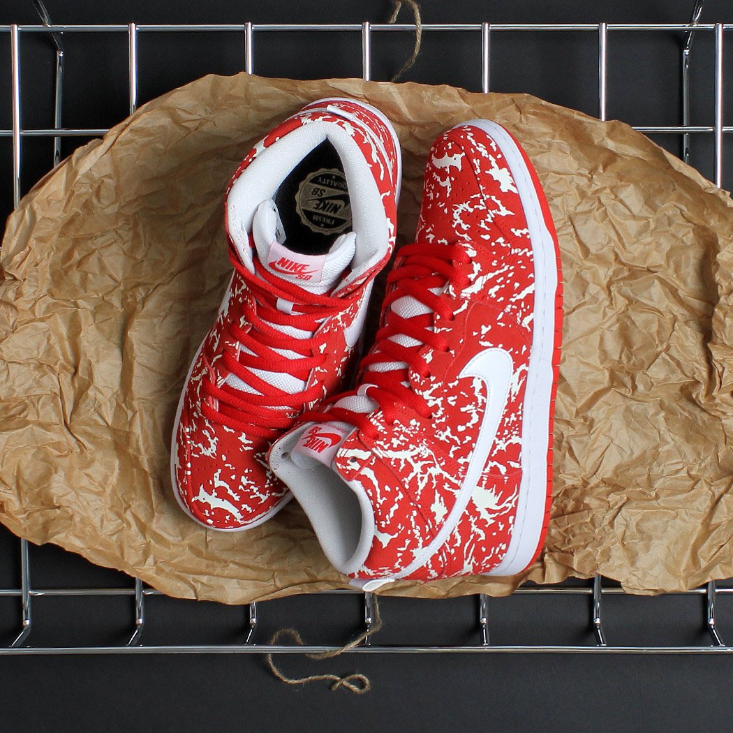 nike sb dunk raw meat